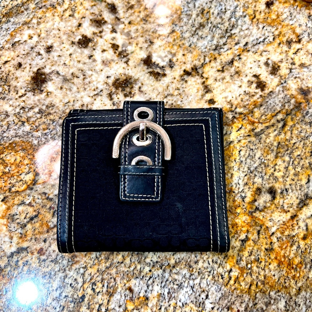**SOLD** Coach Womens wallet. Used, like new, in great condition
